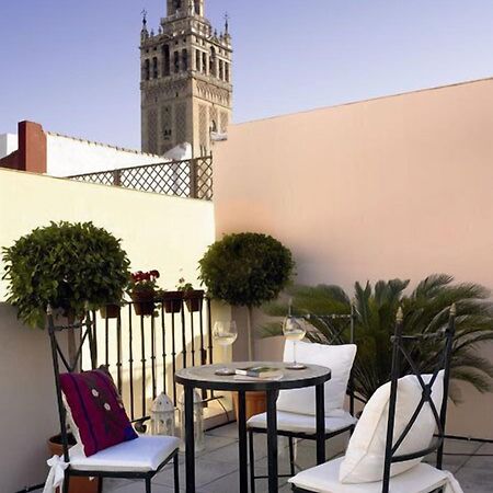 Life Apartments Giralda Suites Seville Room photo